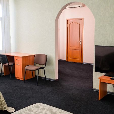 Vershnyk Čerkasy Esterno foto