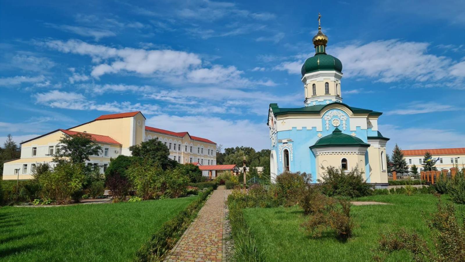 Vershnyk Čerkasy Esterno foto