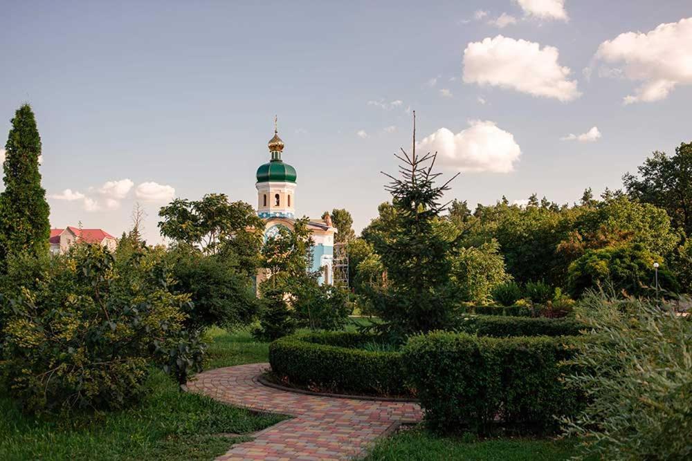 Vershnyk Čerkasy Esterno foto
